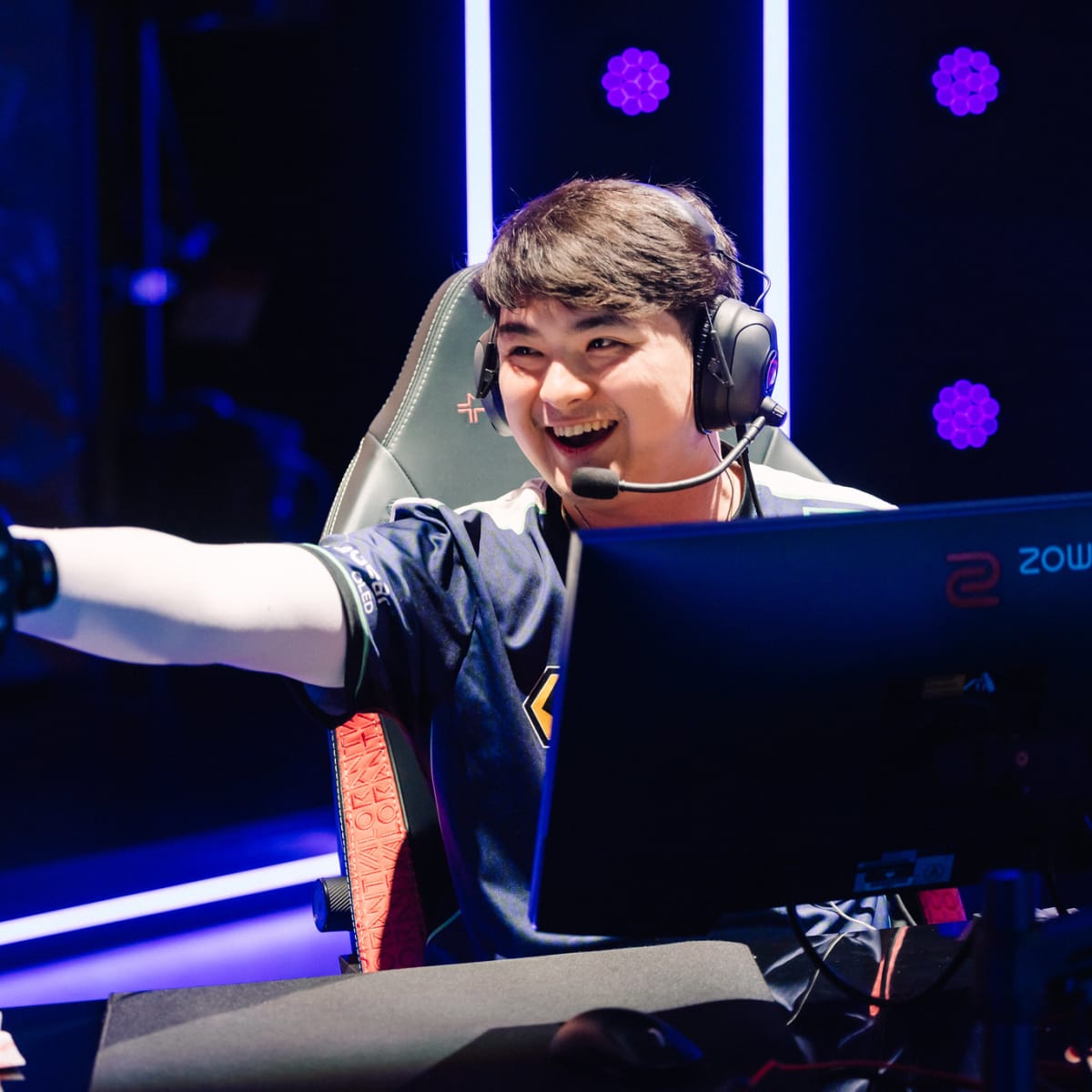 ValorINTEL's tweet photo. 🚨 C0M has officially signed with Leviatán for the 2024 VCT season https://t.co/HMeJmPQXmV