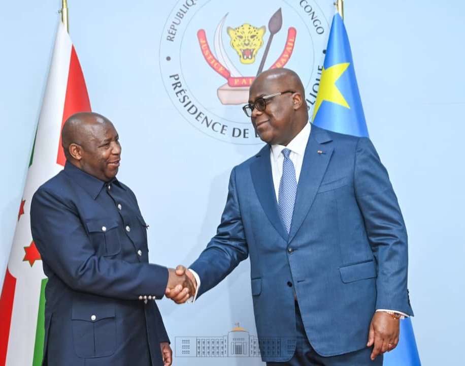 GeneralNeva's tweet photo. La publication des résultats définitifs des élections présidentielles en #RDC par la Cour Constitutionnelle m'offre l'agréable occasion de réitèrer mes vives félicitations et mes voeux de succès à mon frère et homologue S.E Félix A.Tshisekedi Tshilombo réelu à la tête de la #RDC https://t.co/P90Zf4XkTM