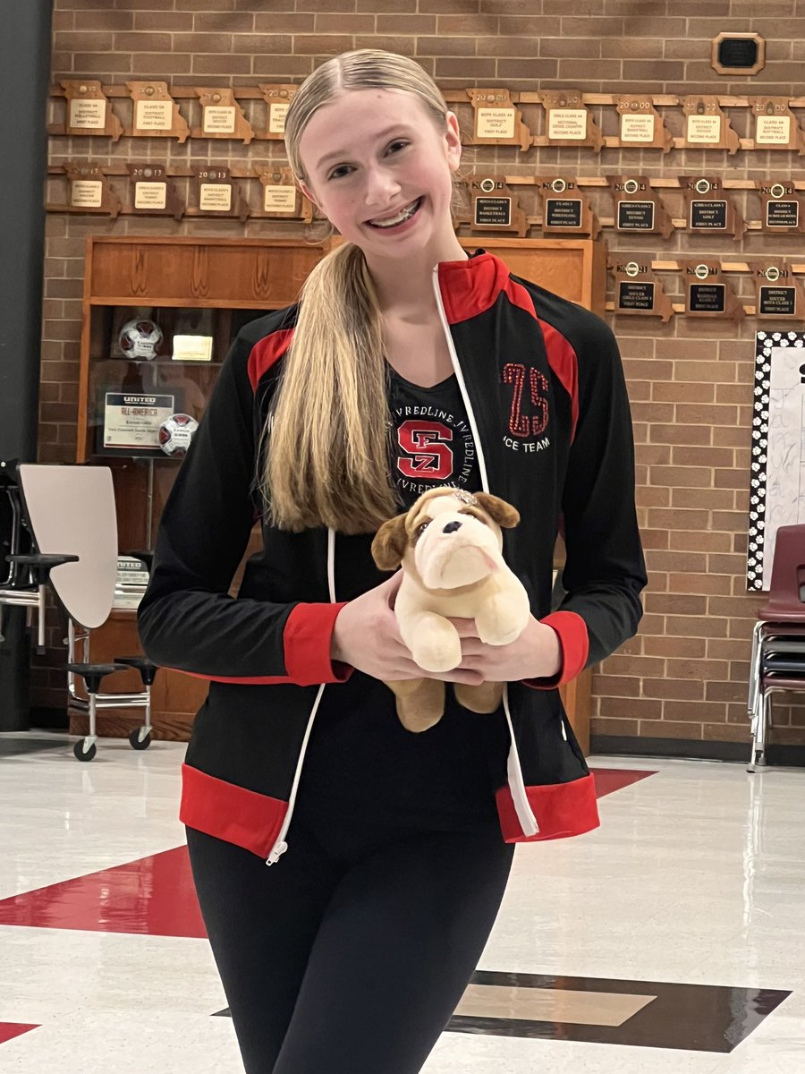 A big congratulations to Ava Moellenhoff for receiving the team Bulldog, Prince. Ava received this honor because of her hard work, attitude and “being willing to laugh at Kellyanne’s jokes” lol. 🐾❤️🐾