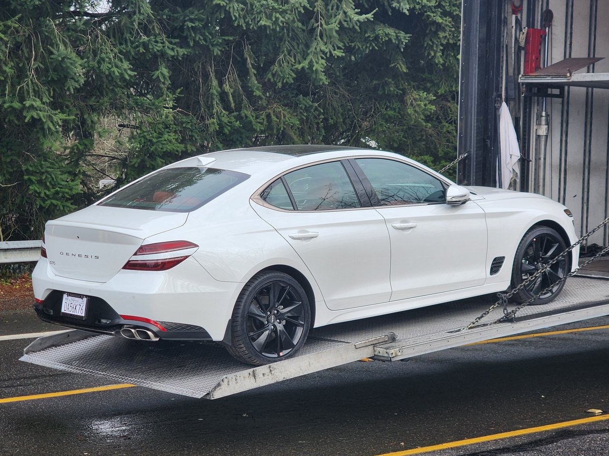 Touring540's tweet photo. #TWR #LFG
@Unrecycling 
@TWRDaily 
Thank you GLEWME.   
Talk about amazing.

Pics don't do it justice.  We have a  storm today so more when nicer out.  Thanks for all the kind messages.  Level 2 Car... https://t.co/guzYTdll1X