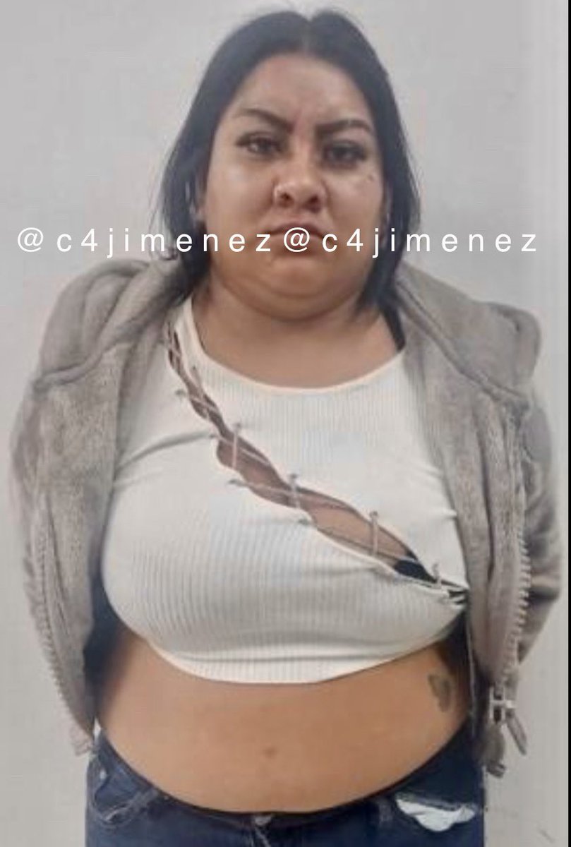 c4jimenez's tweet photo. FAMILIA d LADRONES d AUTOBUSES
La del escote en el ombligo es Erandi Camacho
Junto con su hermano Sergio y su mamá Margarita, subieron a un autobús en la peligrosa @Alc_Iztapalapa
Amagaron a usuarios con un cuchillo y los atracaron
Agentes d @SSC_CDMX los detuvieron.
Así acabaron https://t.co/ZJSmDGrVsw