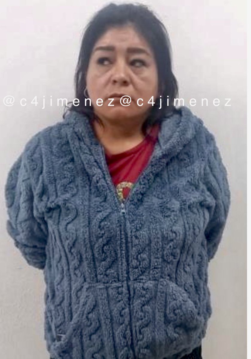 c4jimenez's tweet photo. FAMILIA d LADRONES d AUTOBUSES
La del escote en el ombligo es Erandi Camacho
Junto con su hermano Sergio y su mamá Margarita, subieron a un autobús en la peligrosa @Alc_Iztapalapa
Amagaron a usuarios con un cuchillo y los atracaron
Agentes d @SSC_CDMX los detuvieron.
Así acabaron https://t.co/ZJSmDGrVsw