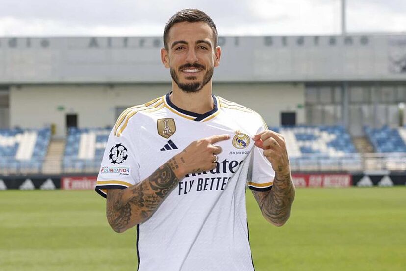Dice Ana que Borja se parece a Maluma... Joder yo le veo parecido con Joselu... #laisladelastentaciones1