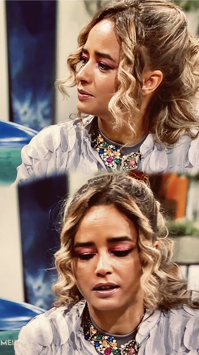 Sempre bela 🤍 Lili