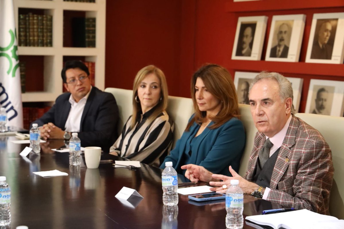 CONCAMIN's tweet photo. La #CONCAMIN aboga por la promoción de políticas y acciones que fortalezcan a la familia como unidad fundamental para el desarrollo sostenible. Apreciamos el compromiso de todos en este tema y reiteramos nuestro compromiso de trabajar de la mano con todos los actores para garantizar un futuro en el que todas las familias puedan florecer y contribuir positivamente al bienestar de la humanidad.