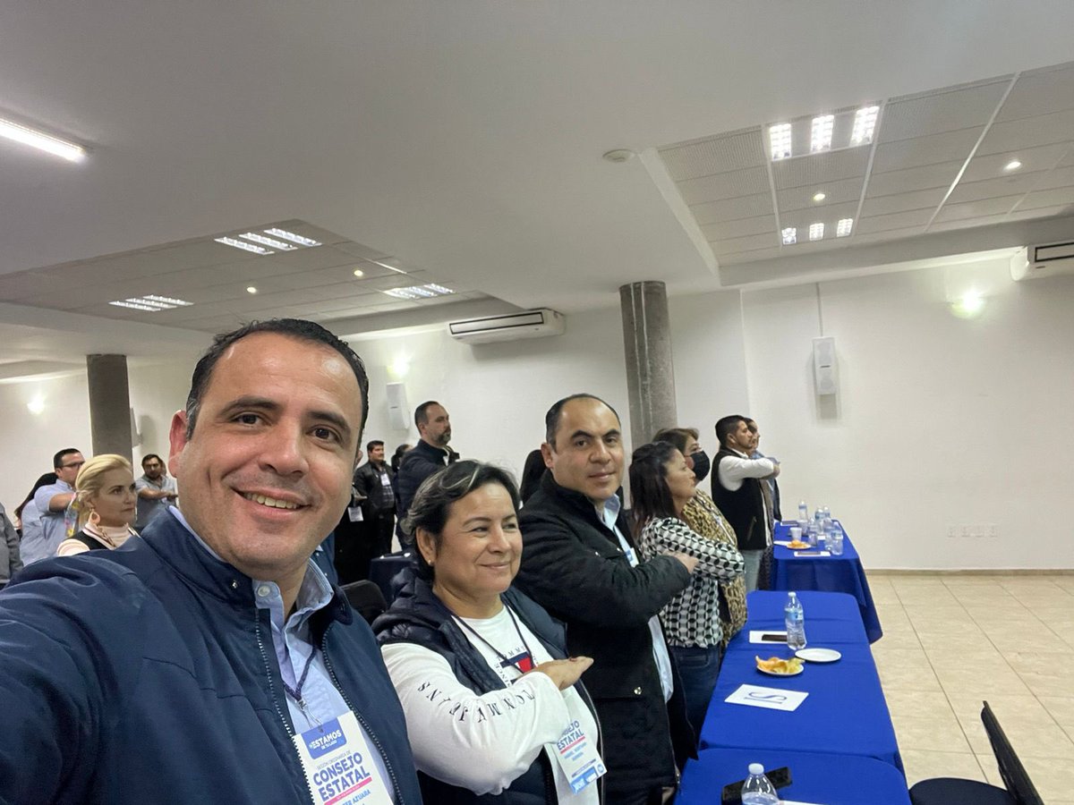 Comenzamos la sesión ordinaria del #ConsejoEstatal donde revisaremos la hoja de ruta de cara al 2024 y el trabajo que implementaremos para impulsar a nuestra precandidata, <a href="/XochitlGalvez/">Xóchitl Gálvez Ruiz</a>. 🇲🇽🤞