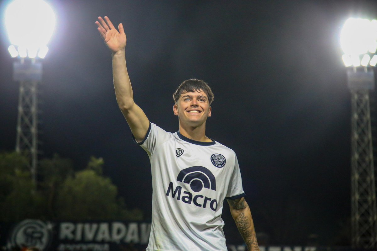 gonziklon's tweet image. Buenas gente! Hace menos de 5 minutos cree la cuenta, y como saben los comienzos en Twitter no son nada fáciles...

Si les interesa Reali y San Lorenzo como a mi, y creen que soy una cuenta que tiene potencial, ¿Me ayudan dando RT/ difundiendo?

GRACIAS.  ⚽💙❤️