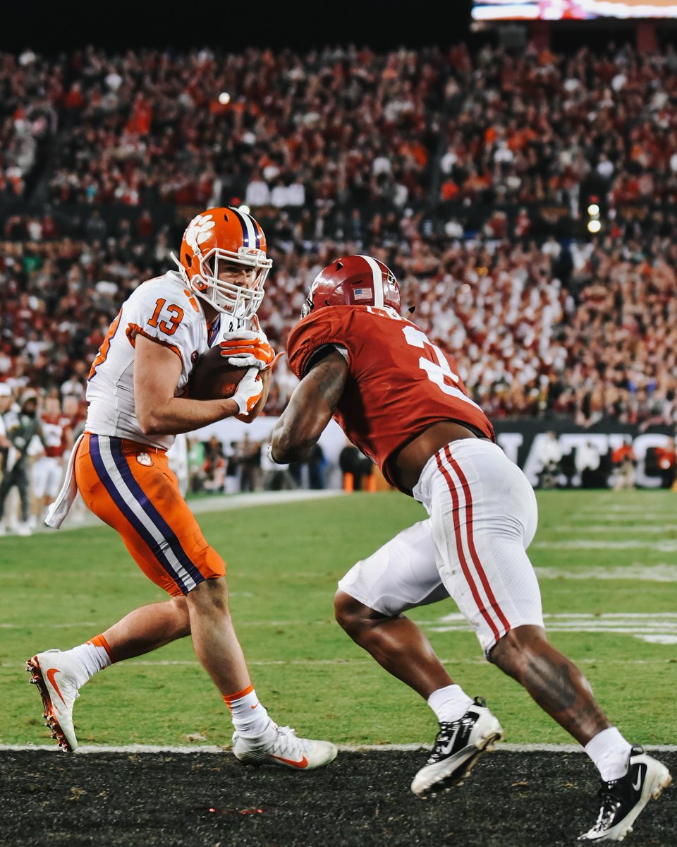 ClemsonTigers's tweet photo. On this date in 2017 🏈🏆 https://t.co/UoZu4Pv0cL