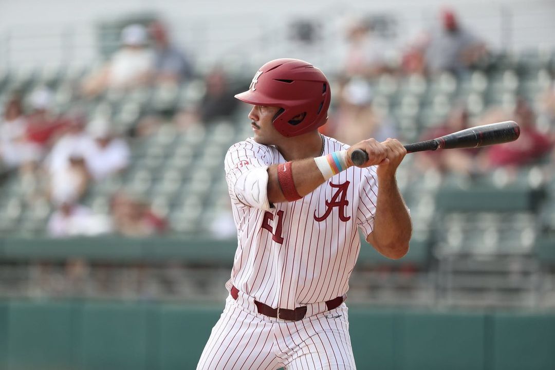 d1baseball's tweet photo. After spending the last two years together at Maryland, @rvaughnBAMA decided that @IPetrutz was a player he wanted to take with him to build a foundation at @AlabamaBSB.

Petrutz hit .288/.420/.555 with 23 home runs as a Terrapin.

Top Transfer Classes 👉 https://t.co/jWBG6qTG23 https://t.co/6xBiwkGOYI