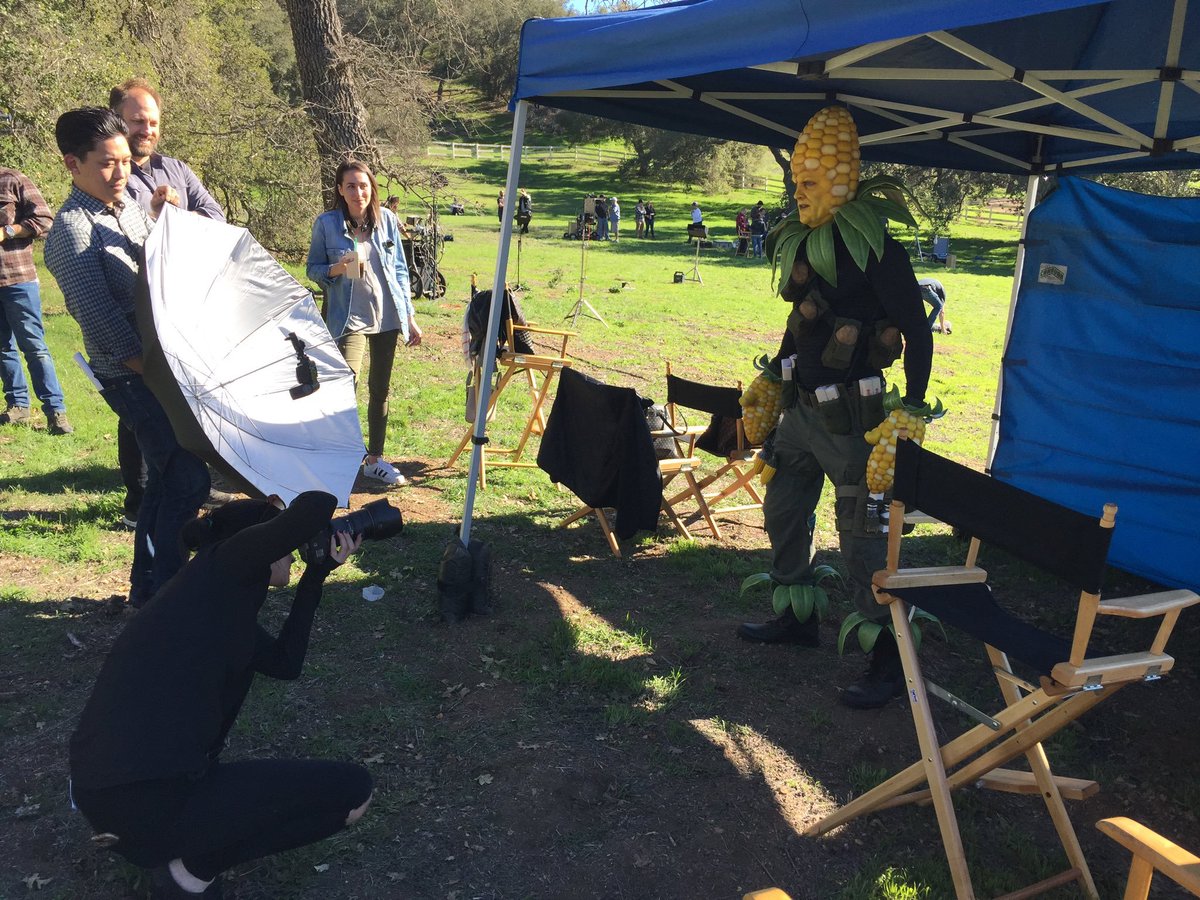 PvZMedia's tweet photo. Behind the scenes of the "Cob for the Job" Plants vs. Zombies: Garden Warfare 2 trailer https://t.co/K500OPbvsb