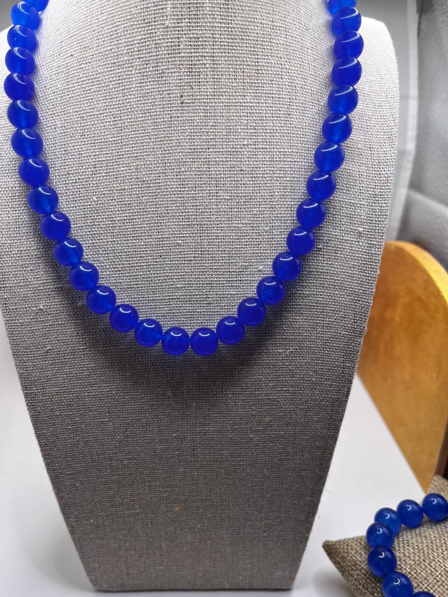 FiercelyMAGA20's tweet image. Exclusive deal alert! Blue Jade Necklace &amp;amp; Bracelet, available for a limited time at the incredible price of $38.00
etsy.com/listing/136272…
#BlueJade #SterlingSilver