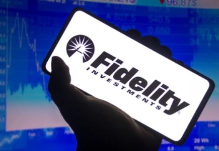 Fidelity Reduces Proposed Spot Bitcoin ETF Fee to 0.25 Percent Amid Fee Competition - bitfinsider.com/news/fidelity-… #cryptocurrency #news #investing