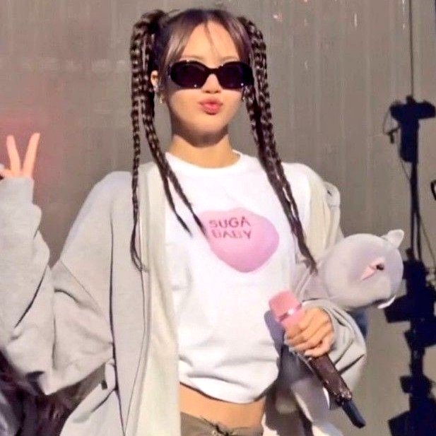random lisa pics tweet media