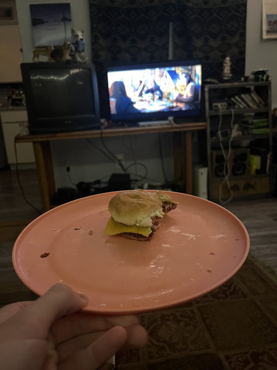 cricketbread's tweet photo. Not a divorced dad but I still love that lifestyle 💯💯 https://t.co/uev0xPyyvS