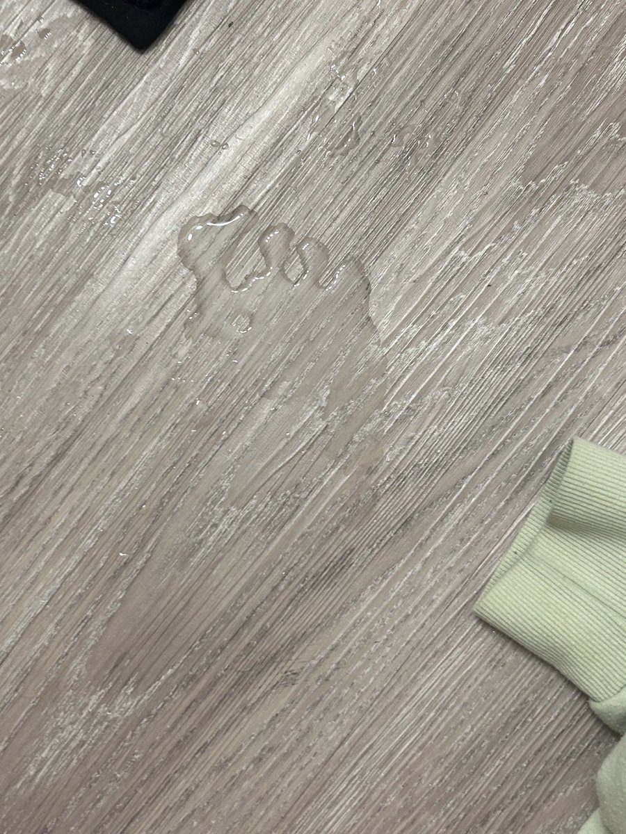princesssofsole's tweet photo. Shower footprints 🦶🏽🚿

#feet_pic #feet #feetworshi̇p #FOOTFETİSH #feetnation https://t.co/A8eWdPTWzx