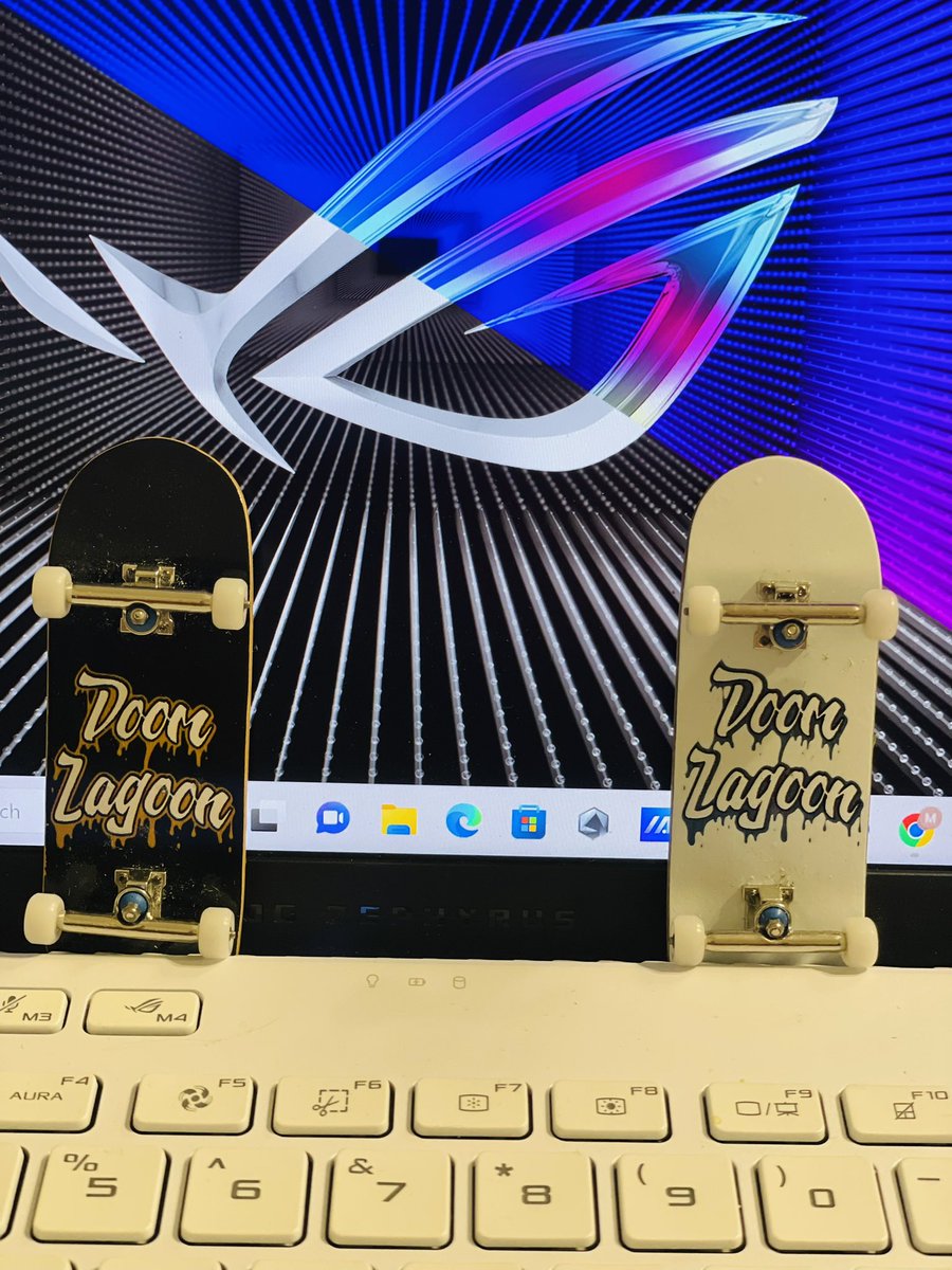 meadowmarque's tweet photo. Thank you @doom_lagoon for these finger skateboards!  I love them 😍 https://t.co/8nFn1c8PHB