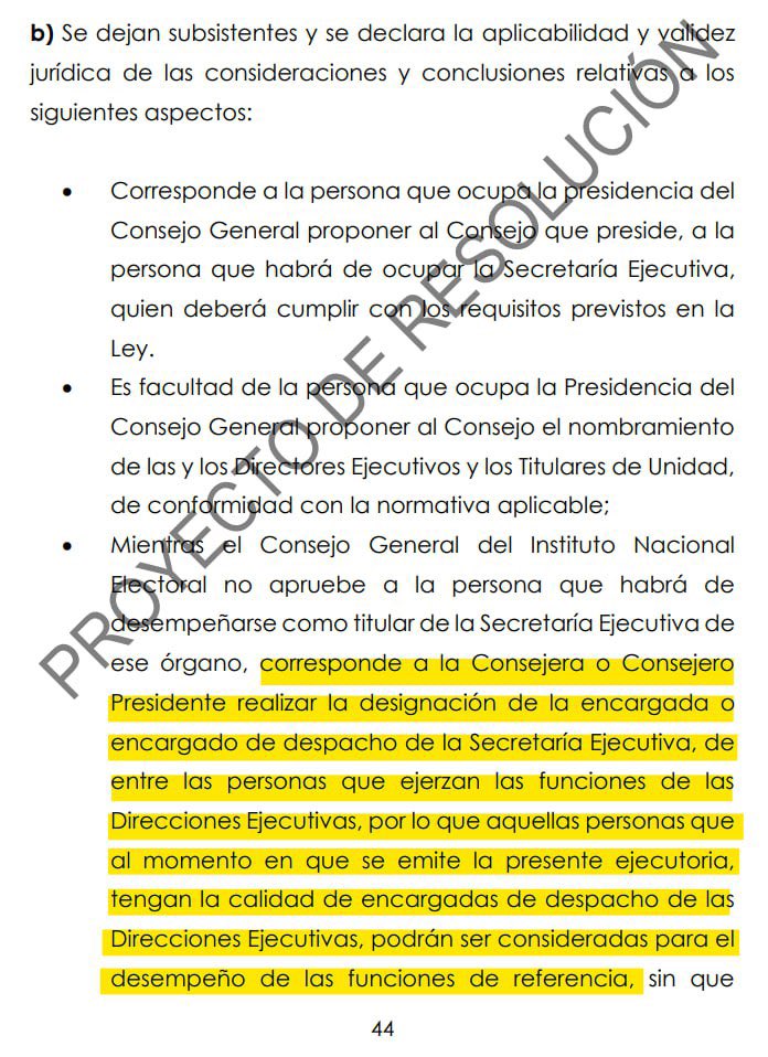 DaniaRavel's tweet photo. 🚩 Hoy se publicó el proyecto de sentencia respecto al “mecanismo extraordinario para garantizar la oportuna integración y adecuado funcionamiento de los órganos centrales del Instituto” que aprobamos en el Consejo General del @INEMexico.
En dicho proyecto se abre la posibilidad para que se pueda designar como encargada de despacho de la #SecretaríaEjecutiva a una persona encargada de despacho de una #DirecciónEjecutiva, pese a que con ello se contraviene lo establecido en el artículo 16, numeral 2, inciso c) del #ReglamentoInterior del @INEMexico. Ese artículo se encuentra firme y vigente y, entre otras cosas, busca que la persona que se proponga para hacerse cargo (incluso como encargada) de un puesto tan relevante como la Secretaría Ejecutiva, sea una persona cuyo perfil haya sido #examinado por el pleno del #CG y que haya logrado los #consensos necesarios para su #designación en una Dirección Ejecutiva.
