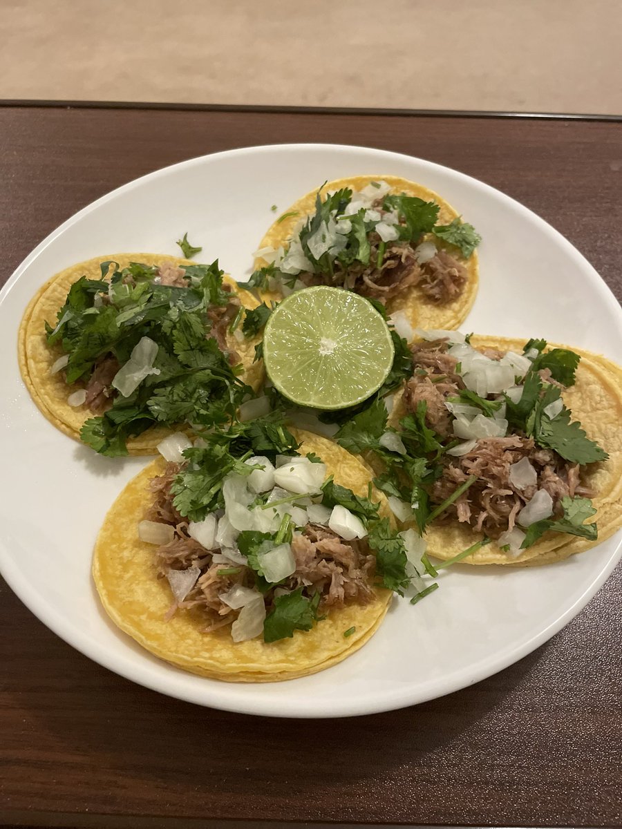 SD2LV_'s tweet photo. Just made a batch of succulent carnitas tacos at home! ๐ฎ๐ฅ Slow-cooked pork, seasoned to perfection, wrapped in warm corn tortillas, and topped with fresh cilantro and onions for that extra kick. #HomemadeCarnitas #TacoNight #CookingDelights https://t.co/KIguIFEFYq