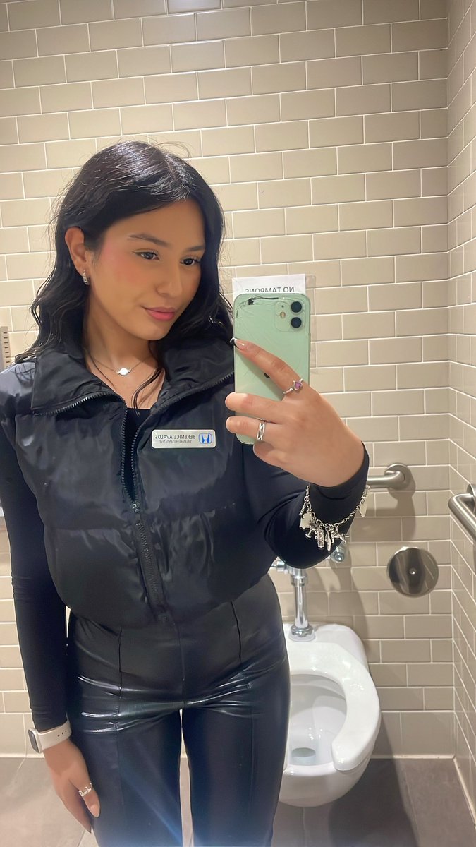 bereniceavalos_'s tweet image. 