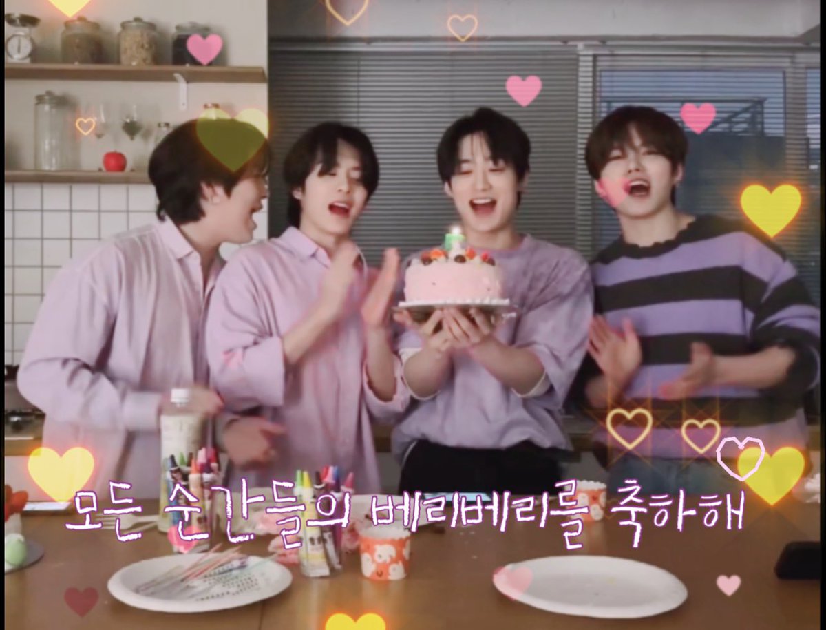 zhffk0514's tweet photo. 데뷔1주년부터 5주년까지 많은 시간들이 있었지만 함께라서 서로를 믿고 의지 할 수 있었고 그렇기 때문에 이날의 라이브가 너무 좋았고 멤버들이 기특한 시간이었습니다:)베리베리와 베러가 지금에 안주하지 않고 아티스트,팬으로서 앞으로도 크게 성장하였으면 좋겠어요!💜
 #VERIVERY5thAnniversary https://t.co/Zwvngtnuuf
