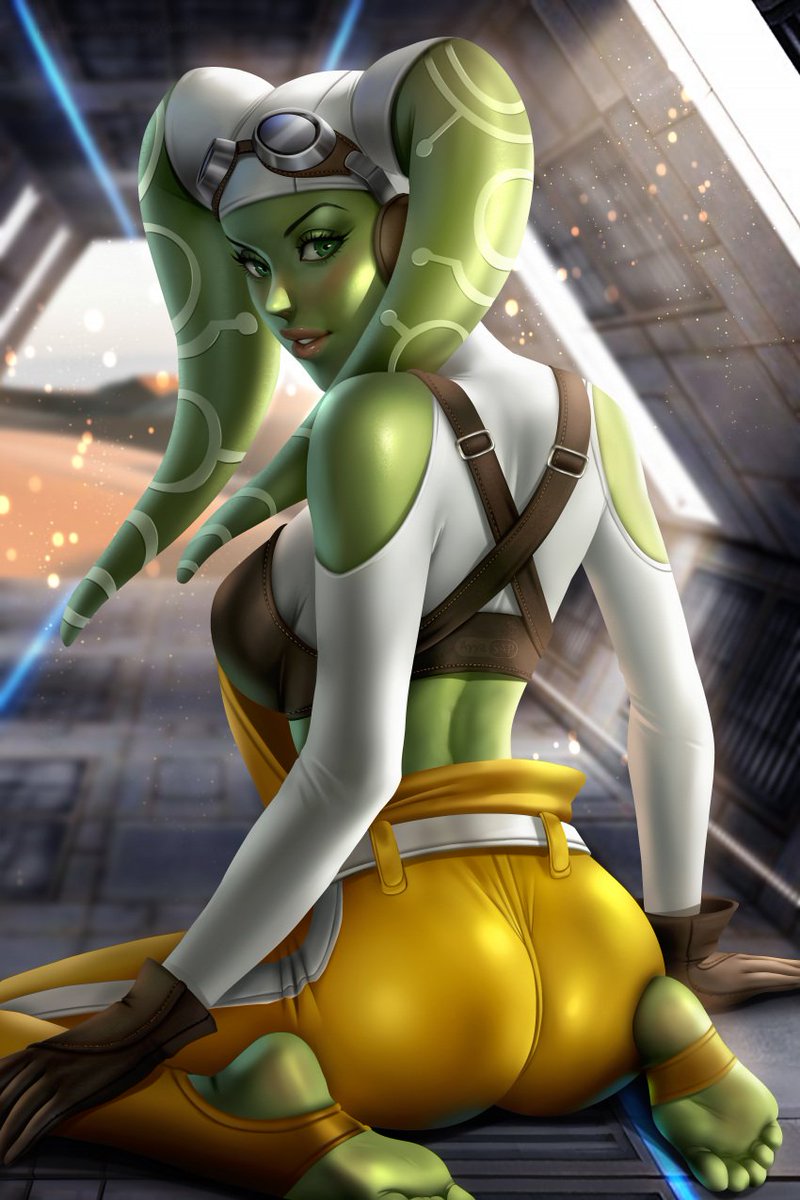 ┏━━━━━━⊹⊱❃⊰⊹━━━━━━┓
         Hera Syndulla AU.
      Hidden force user.
   Ahsoka's secret padawan.
             Saberstaff.
┗━━━━━━⊹⊱❃⊰⊹━━━━━━┛

Age: 30.
Bi. (Fem/Futa)
Lewd/non. 18+
60/40 Dom/Sub.
Will be as descriptive as I can.

🎨ayyasap