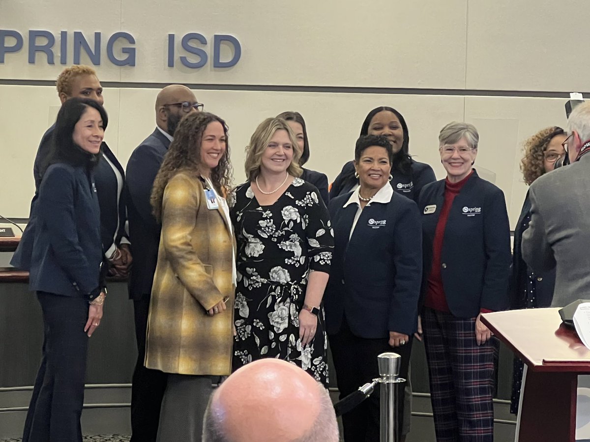 CKimballLitLead's tweet photo. Congratulations @alellingson on your induction to the @TXGifted board and your recognition with the Spring ISD board. 🎉 #advancingSpring #giftED @SpringISD_AdvAc https://t.co/PfAbMqsJEe