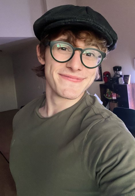 New Hat ? https://t.co/FhRbZL1IfH