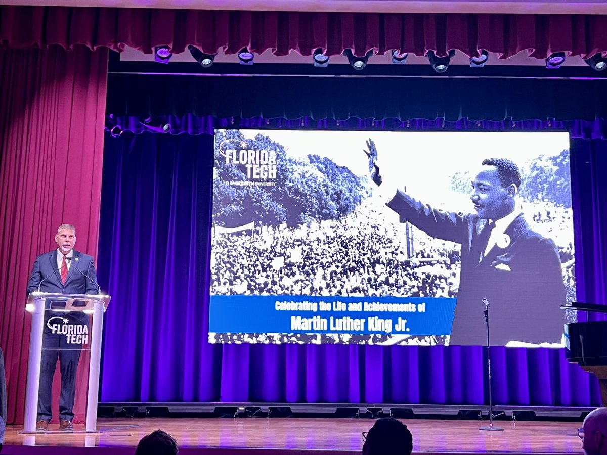 FloridaTechPrez's tweet photo. An incredible @FloridaTech commemoration of MLK’s legacy tonight, including awarding the Julius Montgomery Award to William Gary and the Harvey Riley Bridge Builder Award to our own Gordon Patterson. https://t.co/X9yZ0bsiCe