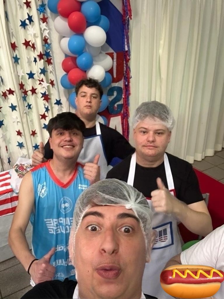 ZecaFire's tweet photo. Os cara zoa e come muito ✌️🤣 https://t.co/10dyYiJax3