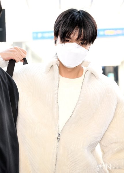 #LeeMinHo, "He's handsome even if he covers it with a mask."

n.news.naver.com/entertain/arti…
n.news.naver.com/entertain/arti…
n.news.naver.com/entertain/arti…
n.news.naver.com/entertain/arti…
n.news.naver.com/entertain/arti…
n.news.naver.com/entertain/arti…
n.news.naver.com/entertain/arti…
m.tvdaily.co.kr/article.php?ai…
n.news.naver.com/entertain/arti…
