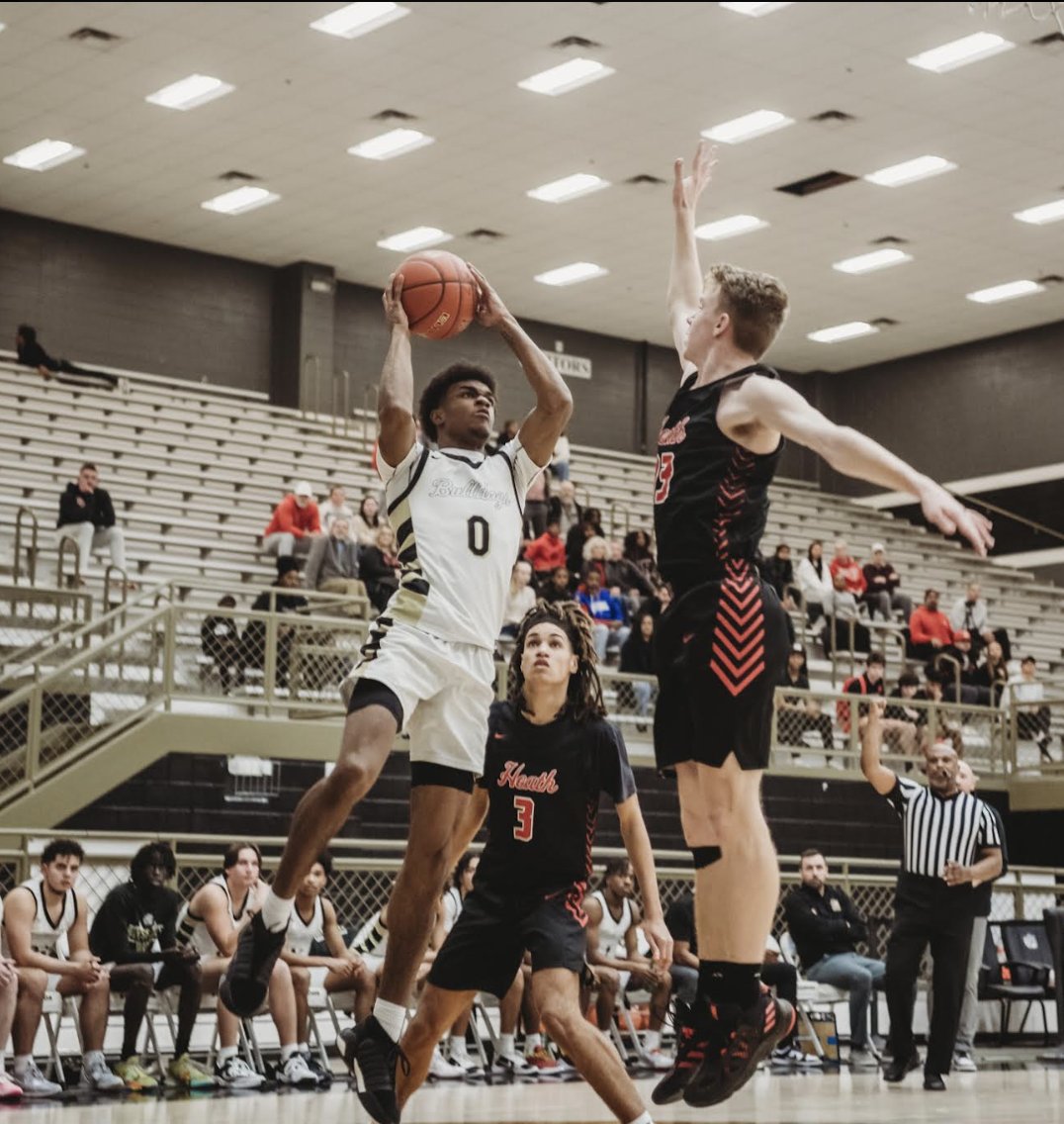 RoyseCityBoysBB's tweet photo. Let's Go Bulldogs 👏👏👏
🗣️Progam W ‼️
Varsity at the 🚨
5⃣5⃣ - 5⃣3⃣
__________________
JV B | 9th with W's

Our crowd | Dawg Pound was 🔥
👏👏👏
#oneRC https://t.co/Wq60XtYNKZ