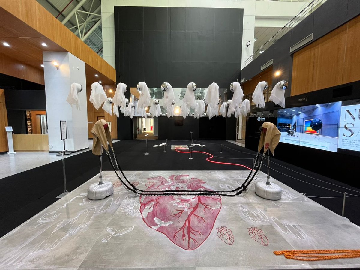 Dhan Illiani Yusof’s ‘Niyat’ is currently taking place at the National Art Gallery. 

#dhanillianiyusof
#niyat