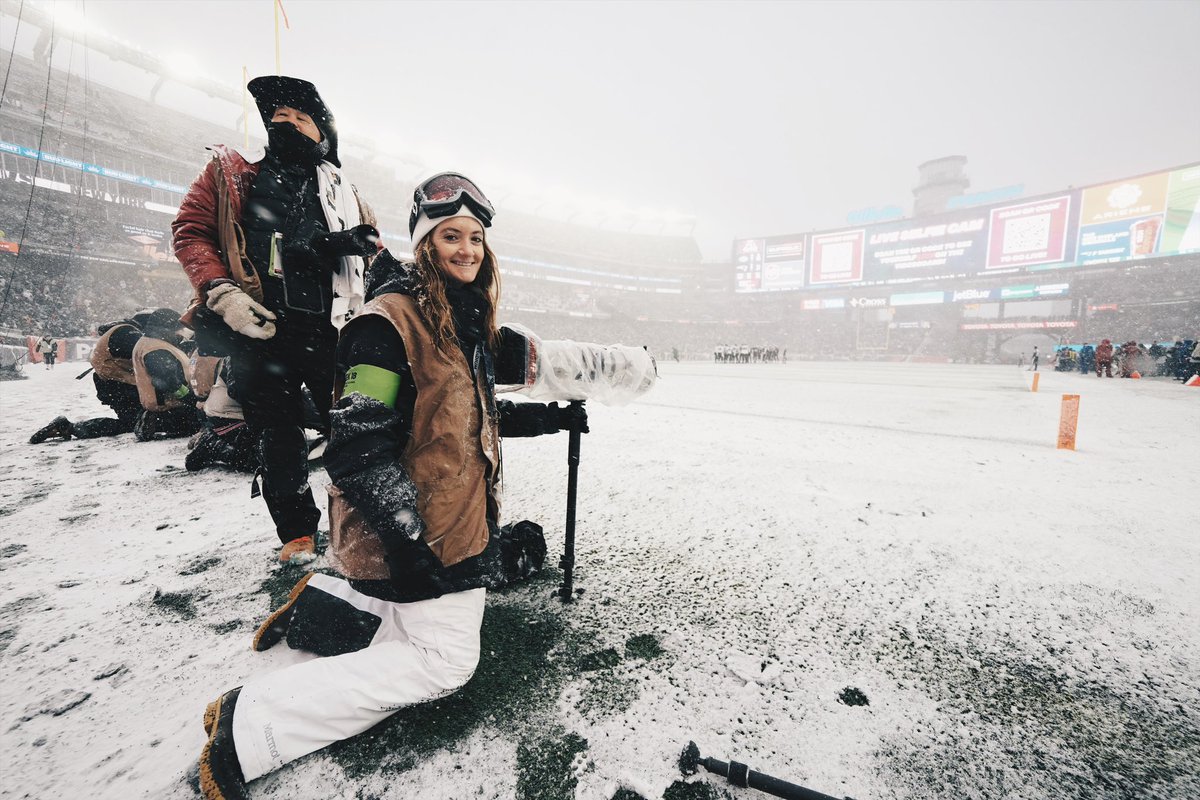 caramooneya's tweet photo. Football weather https://t.co/kLOoAffAqn
