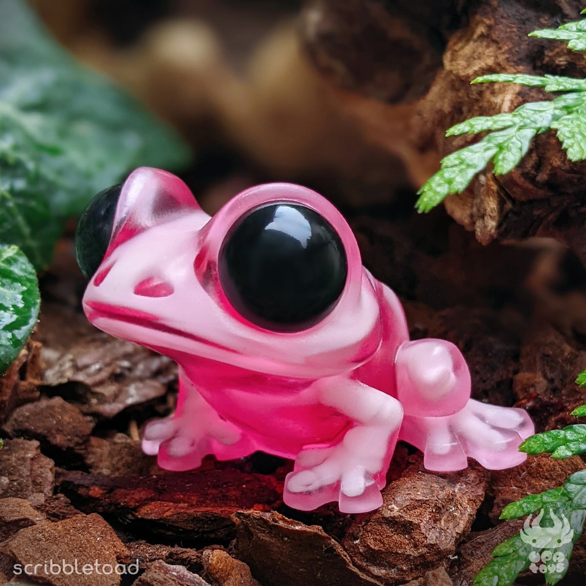 scribbletoad's tweet photo. Hey #PortfolioDay!
Not much new stuff to show, cause I forgot it's already time again and I'm about to head to bed. 😅
Anyway, I enjoy creating art of colorful critters. https://t.co/fEIHP5jo7i