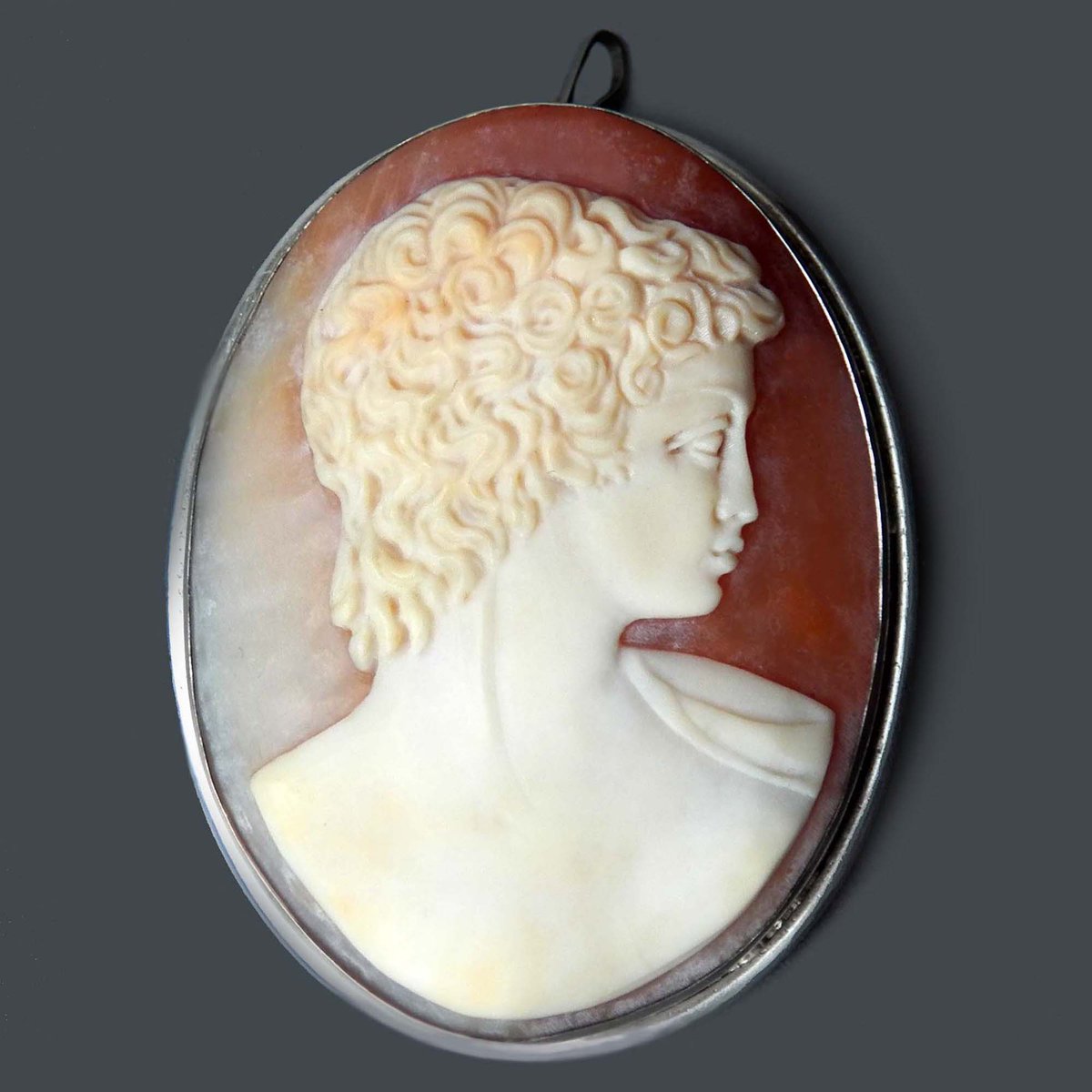SoChicFinds's tweet photo. https://t.co/6xNDkR3aXv
Young Man Apollo Carved Shell Cameo Brooch, 800 Silver Pendant, Vintage Italian Jewelry #YoungManCameo #ShellCameoBrooch, #800Silver #ItalianJewelry https://t.co/KvpwKxDtov