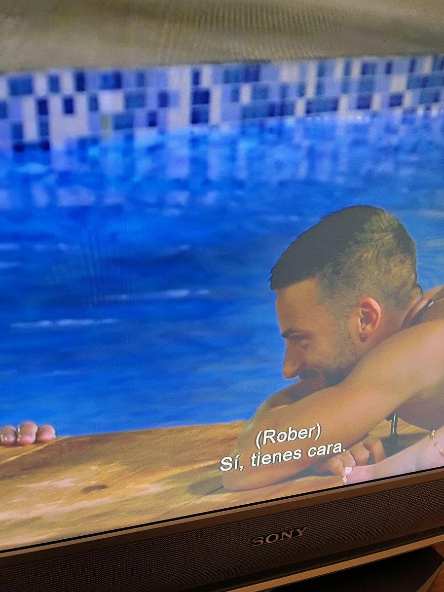 merecantin's tweet photo. No sabía que @davidbroncano había ido a la isla de las tentaciones #LaIslaDeLasTentaciones1 https://t.co/StQCLkldcy