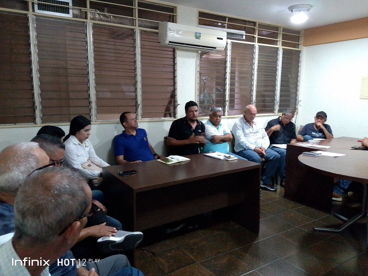 MiguelangelD247's tweet photo. Reunión organizativa regional en #Yaracuy entre los factores políticos, gremios y sindicatos que apoyan a nuestra candidata @MariaCorinaYA. Desde @VoluntadPopular reafirmamos nuestro compromiso con la libertad y la democracia y que haremos lo que sea necesario para así lograrlo. https://t.co/G00YI4y73l