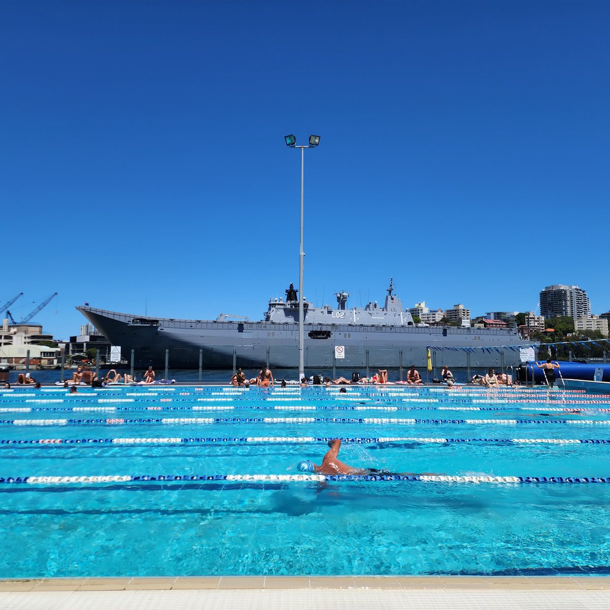 JosephineTweet's tweet photo. Kicking off 2024 with pool laps in my Sydney 'hood with eye candy co-swimmers, luscious mineral seawater and a breathtakingly iconic location. Here's to a good year for us all! https://t.co/rIJ5MW4G8j