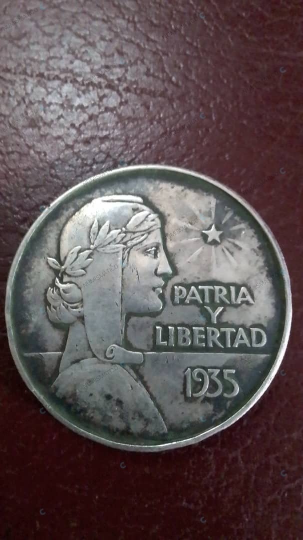 NumismaticoCuba's tweet photo. Buenas noches; les muestro esta bella #moneda 🔤 de #unpeso cubano, #🇨🇺  año 1935 Ag .900 M. ; saludos. 
.
.
#ABC #unduro
#numismatico🇨🇺
#lamonedadecuba #numismatica #numismaticacuba https://t.co/3LOf3wBnuj