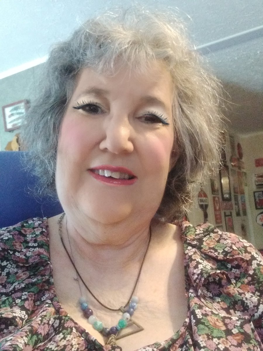 criddle16192's tweet photo. Played around with a #Maybeline virtual tool. This is the result. https://t.co/0PRXCnUxlL