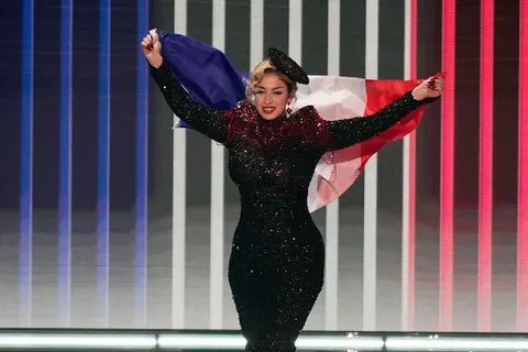 Canada 🇨🇦 La chanteuse 
La Zarra, candidate française à l'Eurovision 2023, a appelé au boycott d'#IsraëlAssassin pour la prochaine édition prévue en mai à Malmö, en Suède. 'Tout comme nous avons boycotté la Russie, Israël devrait être boycotté pour ses actes