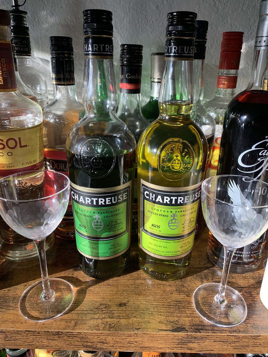 agi_10PJJ's tweet photo. If you know anything about liquor. You know. Finally have both on my shelf. #bartending #liquor #cocktails https://t.co/UyiYwlYFff