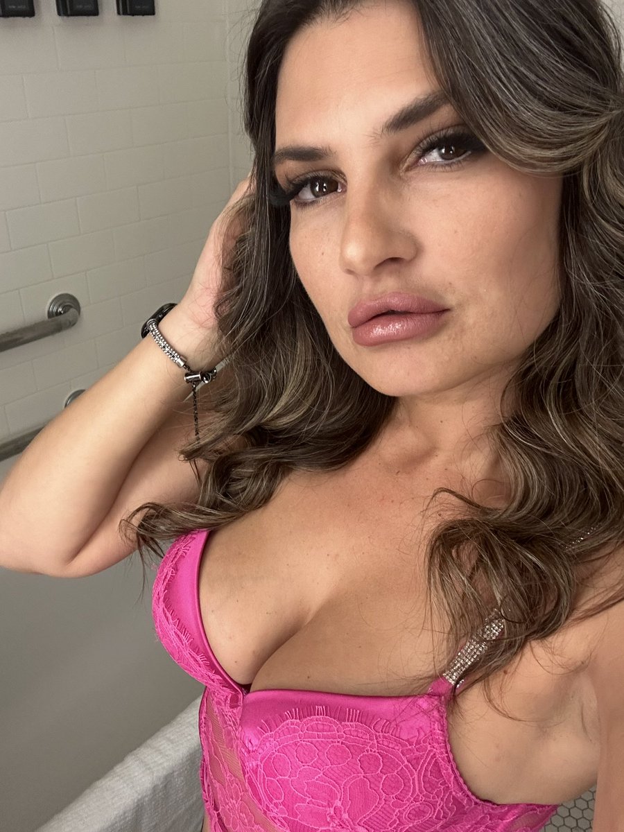 Ladies!!! Tell me where you get your sexy lingerie for shoots! Feel free to share pics. The easier to take off, the better. 
I’ve shopped most places, from <a href="/SHEIN_Official/">SHEIN</a> to <a href="/HoneyBirdette/">Honey Birdette</a>. Looking for some new places! 

#LasVegas #Milf #HotWife #sexy #Vixen #Bush #AllNatural