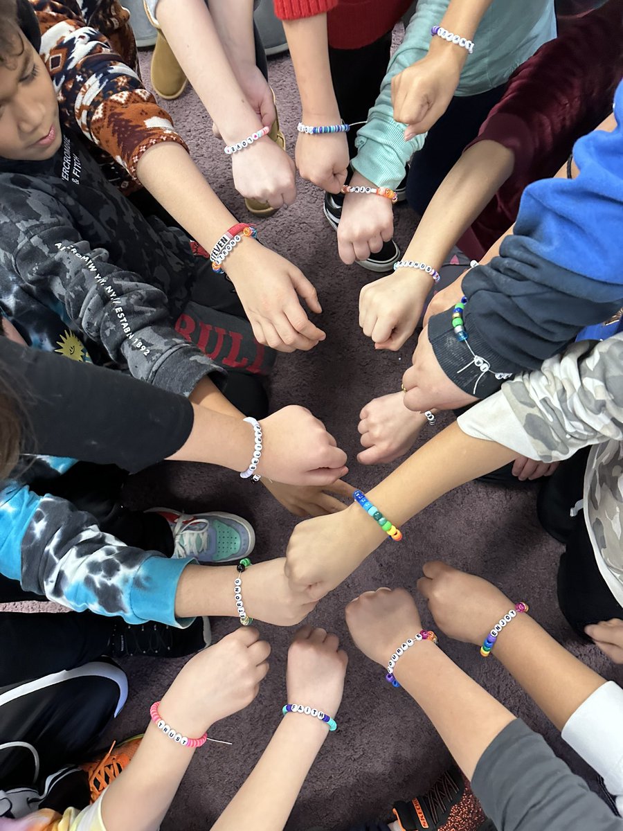 MrsOlsensClass's tweet photo. Today we read the book One Word for Kids. Students discovered their one word for 2024 and then created bracelets as a reminder. Some of their ideas were winning, faith, love, strong, brave & trust. What is your one word for 2024? #euclidexplores #onewordforkids https://t.co/DWWqD768qv