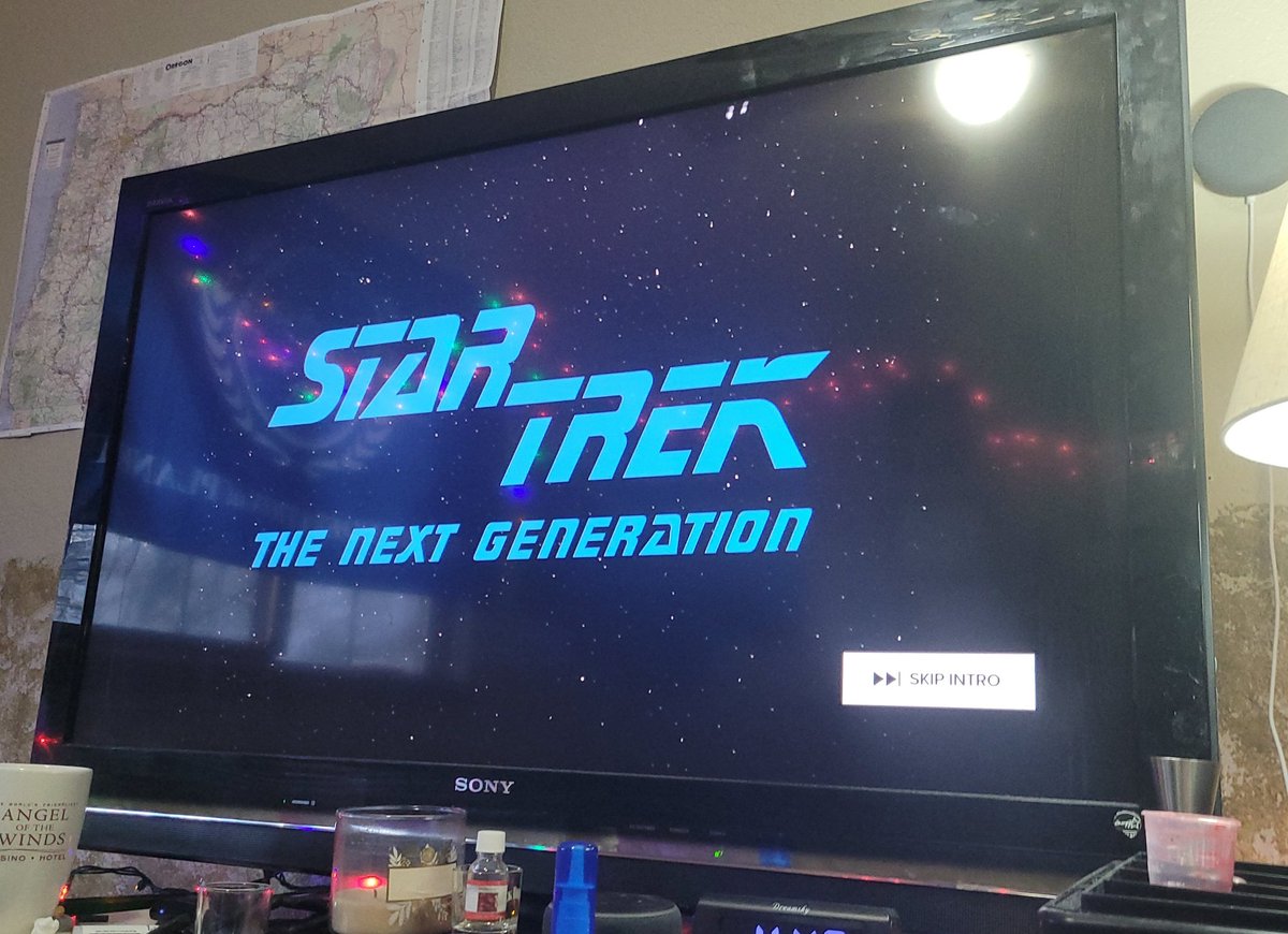 teknodave's tweet photo. Time for homework. #DTFam #RetroRewatch #StarTrek https://t.co/TqchBpffsp