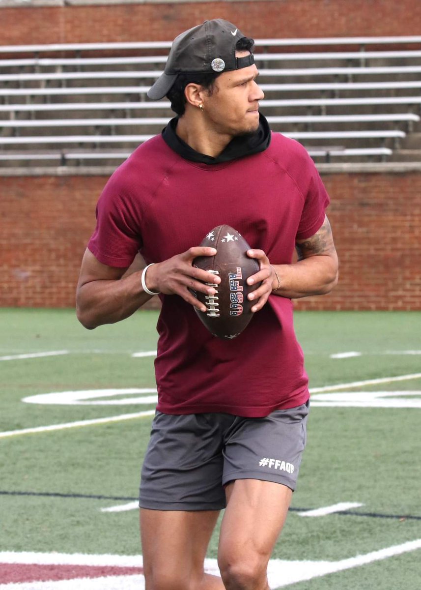 redskzfan4life's tweet photo. He has zero quit in him. He's coming to show he belongs!!!  #onthemovetoprove  #HardWorkPaysOff #throwingdarts🎯 @USFLShowboats @MShowboats https://t.co/j3ucp8WxD0