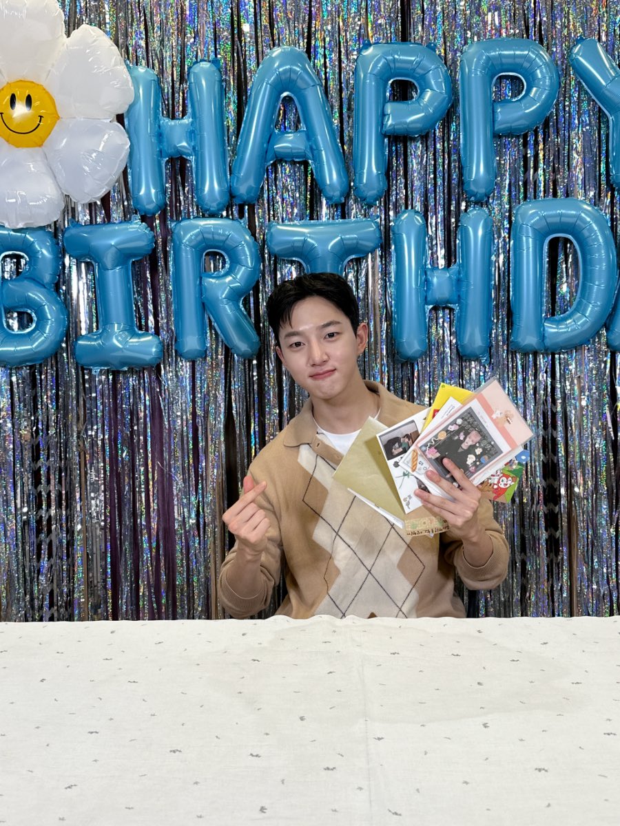 golchjp's tweet photo. HBD 🍞 https://t.co/rEDRzrODJ8