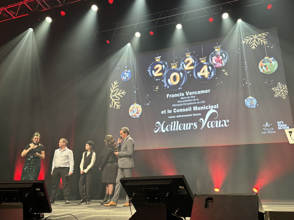 A_Linkenheld's tweet photo. 👉 Vœux #2024
Soirée rythmée et festive à #Hem autour de son 1er magistrat, @FVercamer, très en verve.
De nombreux maires et élus de la @MetropoleLille sont venus en voisins et en témoins des enjeux et projets communs 🤝
#toufflers #leers #sailly #vda #gruson #croix #faches https://t.co/u2m2KSCjWl