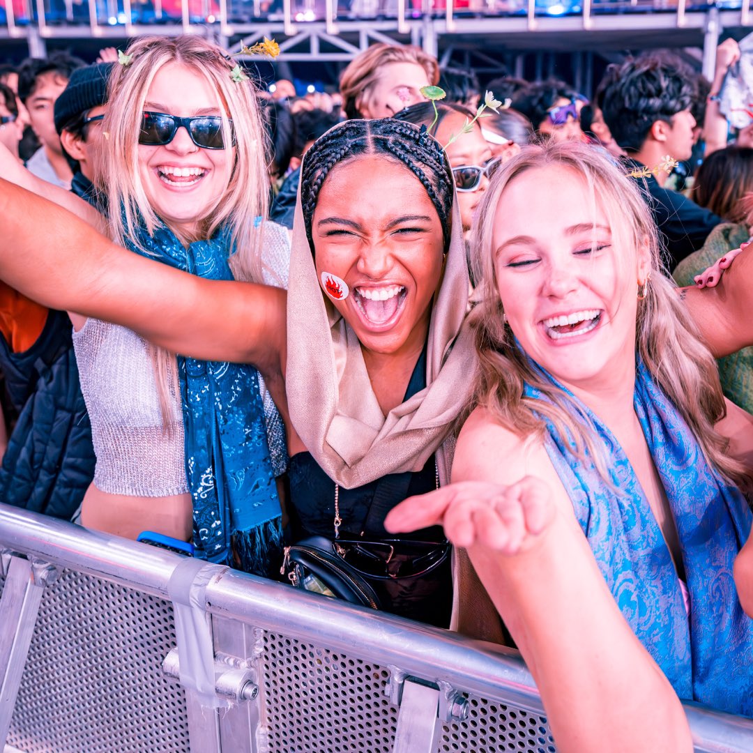 Candidly radiant moments captured in The Sky Realm ✩♬ ₊˚.🎧⋆☾⋆⁺₊✧ Dreaming about being back on cloud 9 with that pure dance floor bliss feeling ☁️✨🪩 What set made you feel like this at Decadence Arizona? 📸: @DiVisuals