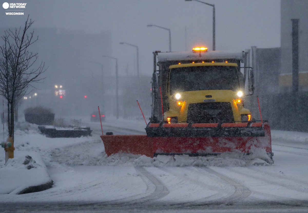 Winter has come in Green Bay. An estimated 5-9 inches of snow is expected by the time the storm dies out later tonight.